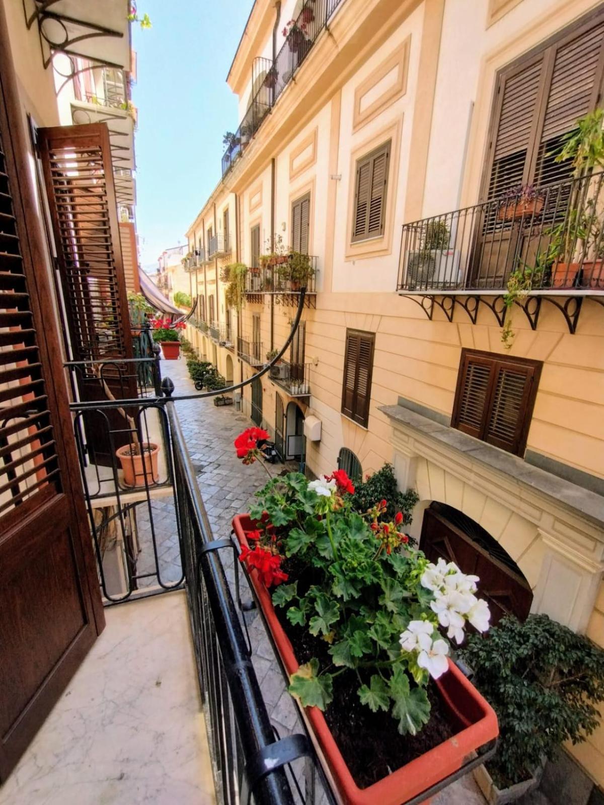 Domus Vetriera Apartamento Palermo Exterior foto